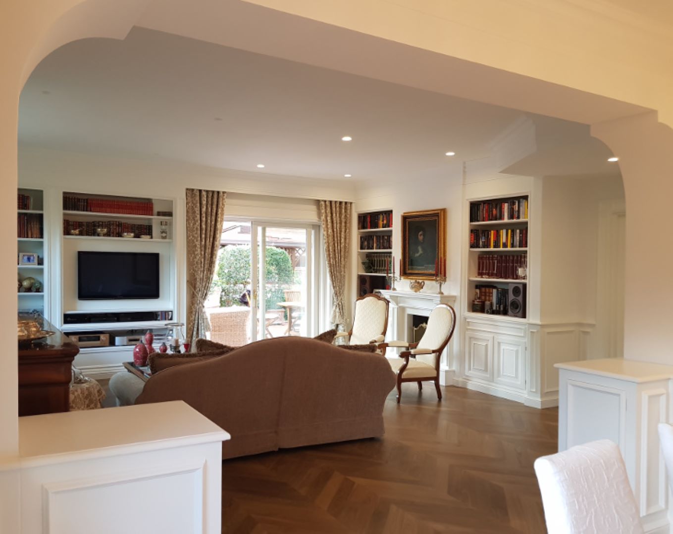 arredamento completo realizzato in un appartamento di lusso a Roma