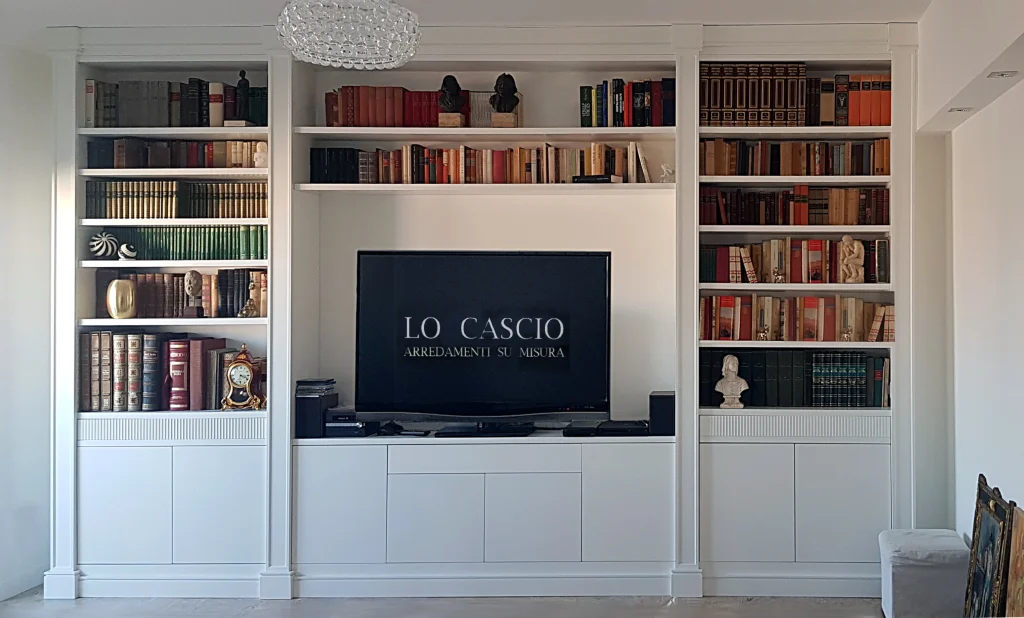 libreria timeless con tv anta classica